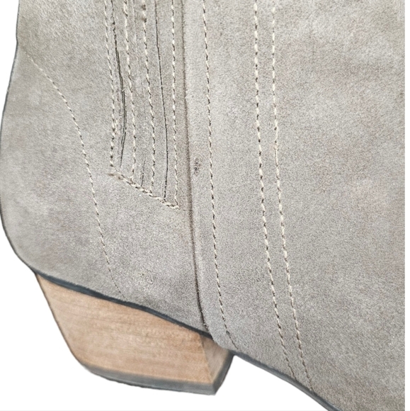 Blondo Waterproof Nubuck Leather Suede Block Heel 6.5W Bootie color mushroom - Picture 12 of 16